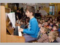 VS Neufeld: Konzert in der Schulaula, 23.12.2014