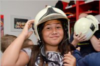 4. Klassen der VS Neufeld besuchen die FF Neufeld, 18.06.2015