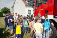 4. Klassen der VS Neufeld besuchen die FF Neufeld, 18.06.2015