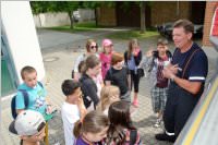 4. Klassen der VS Neufeld besuchen die FF Neufeld, 18.06.2015