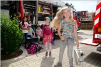 4. Klassen der VS Neufeld besuchen die FF Neufeld, 18.06.2015