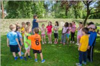 VS Neufeld: Lesepicknick der 1A am Leithaspielplatz, 14.06.2016