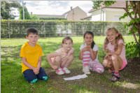 VS Neufeld: Lesepicknick der 1A am Leithaspielplatz, 14.06.2016