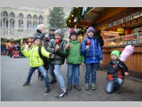 VS 3. Klassen bei Stra�enbahn und Christkindlmarkt, 19.11.2013