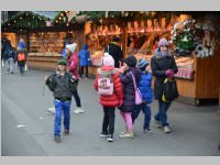 VS 3. Klassen bei Stra�enbahn und Christkindlmarkt, 19.11.2013