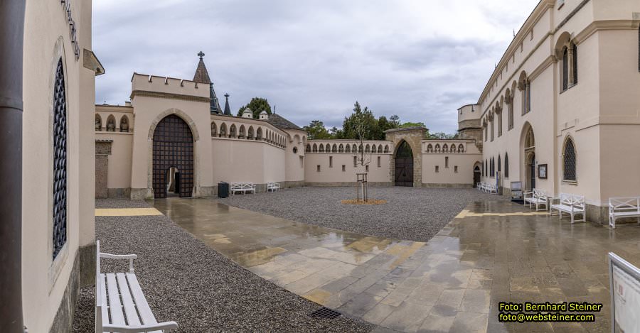Franzensburg und Schlosspark Laxenburg, April 2023