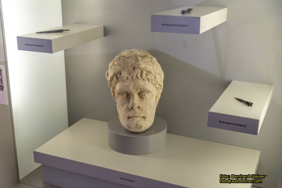 Pfarrkirche und Schloss Traismauer, August 2023